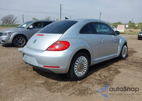 2014 Volkswagen Beetle 2.5L z USA, uszkodzony, nr VIN 3VWJX7AT7EM610366